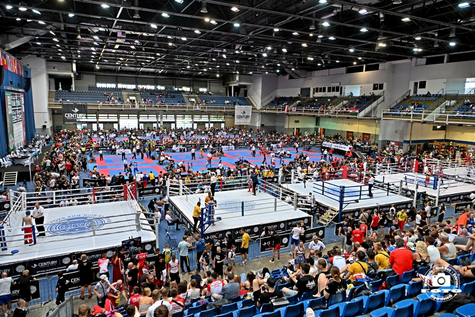 nyolc arany a sporttortenelmi budapesti kick box vilagkupan