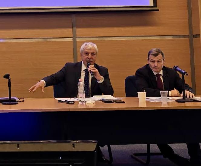 Dr. Mészáros János maradt a karate szövetség elnöke