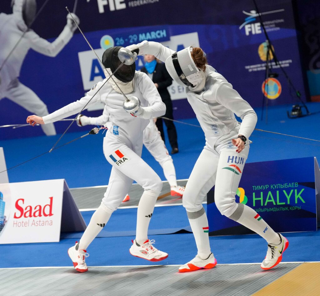 Eszter, Kinga és Lili a 64 között