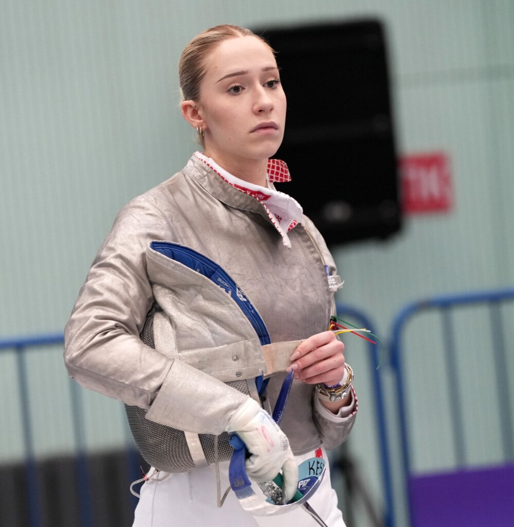 Újabb ötös női kardban is!