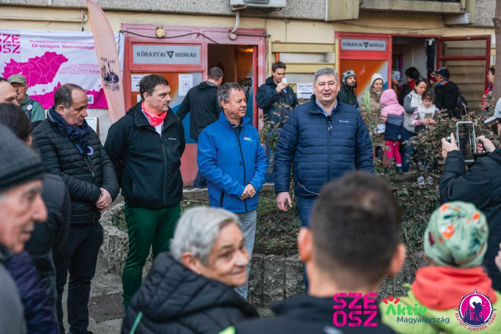 tobb ezren turaztak orszagszerte tarolt a rejtett kincsek turai 1