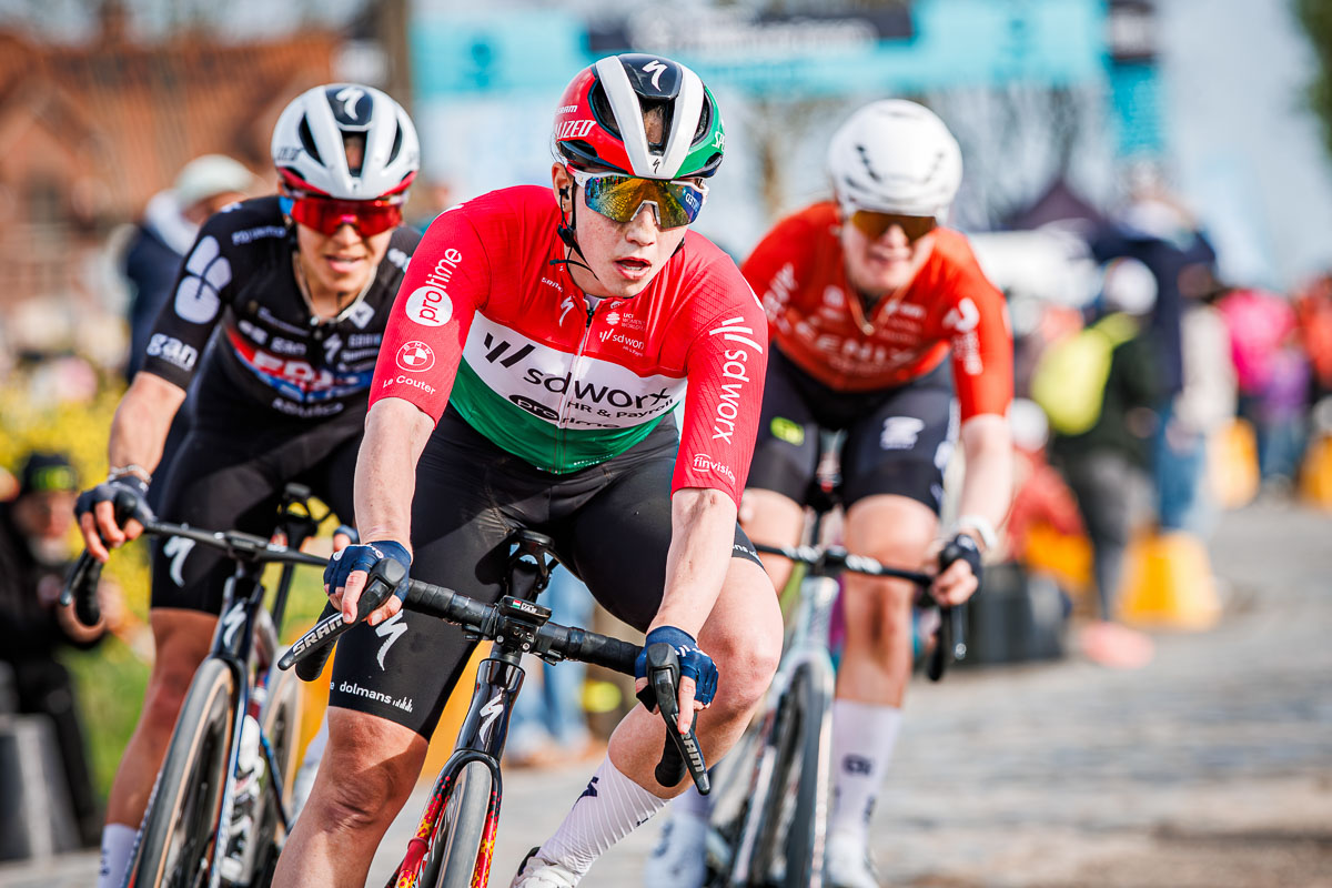 Vas Blanka remek versenyzéssel 17. a Párizs-Roubaix-n