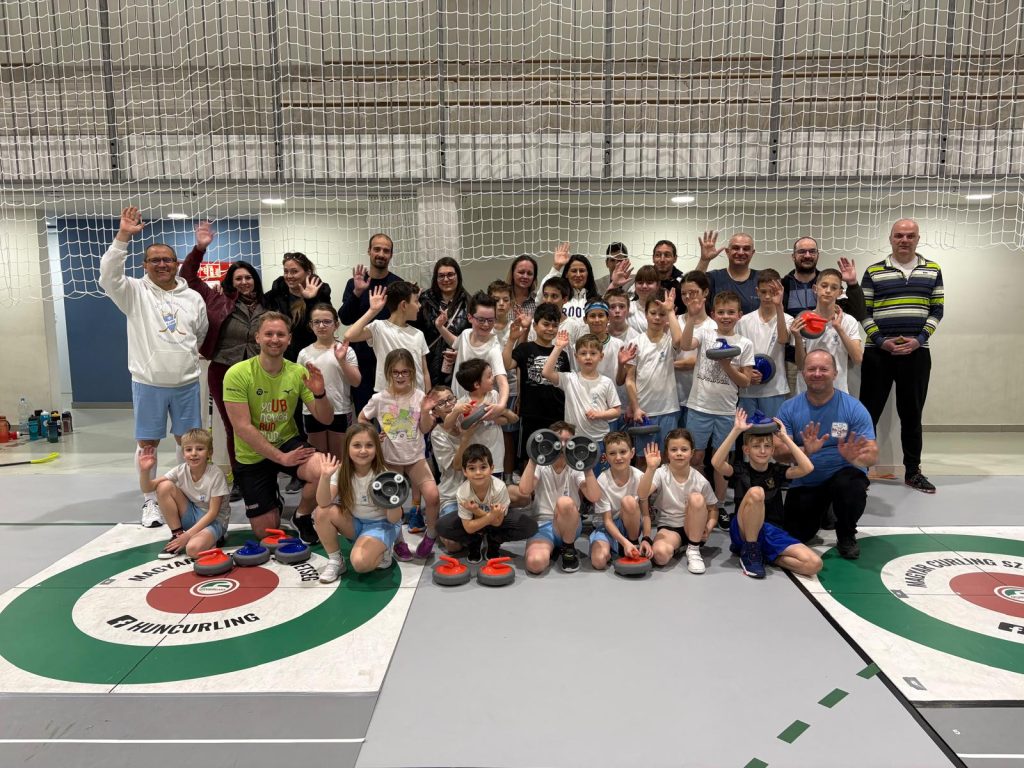 Magyar Curling Napja – országos programsorozattal ünnepelt a sportág Magyar Curling Napja – országos programsorozattal ünnepelt a sportág