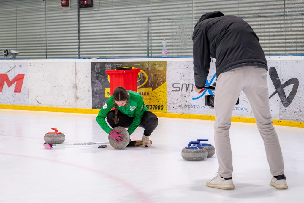 Rekordlétszám és kiélezett küzdelmek a 2026-os Curling MEFOB-on Győrben Rekordlétszám és kiélezett küzdelmek a 2026-os Curling MEFOB-on Győrben
