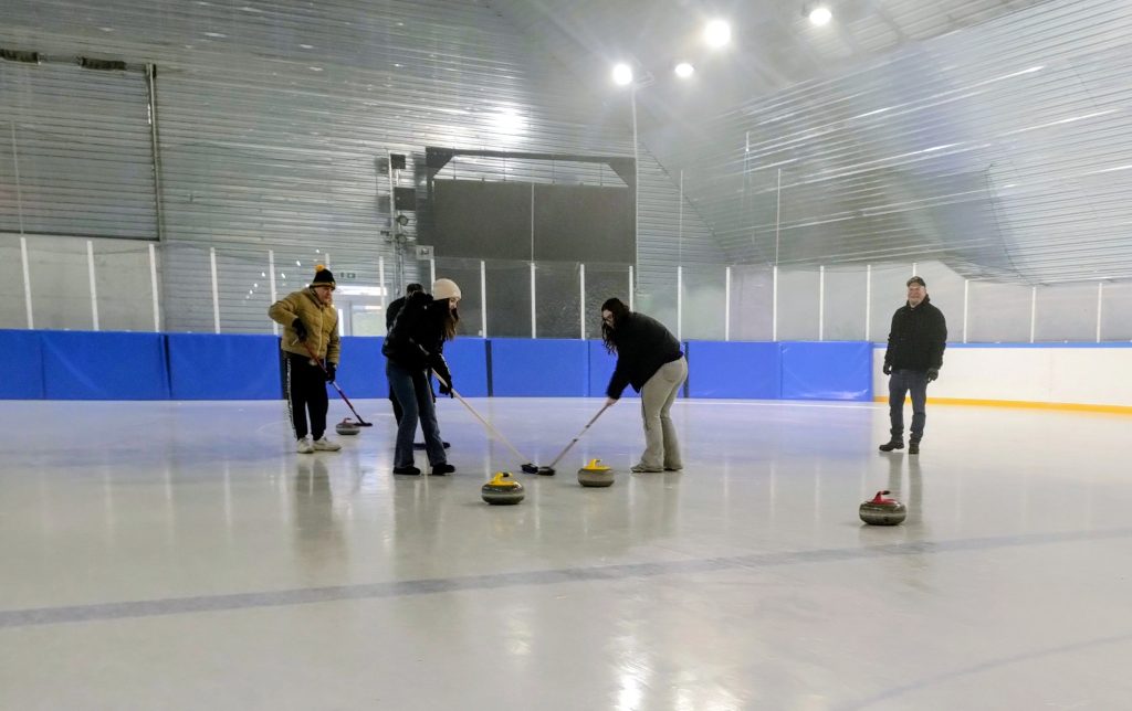 Magyar Curling Napja – országos programsorozattal ünnepelt a sportág Magyar Curling Napja – országos programsorozattal ünnepelt a sportág