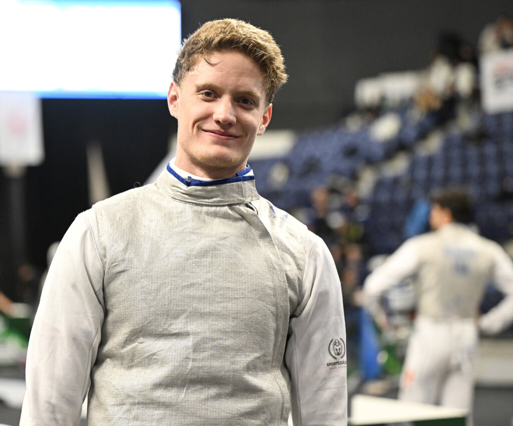 Három férfi tőrözőnk folytathatja